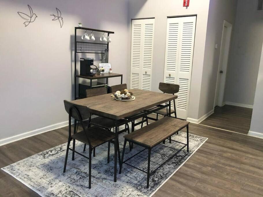 Appartamento Downtown Cleveland -Modern First Floor Unit Esterno foto