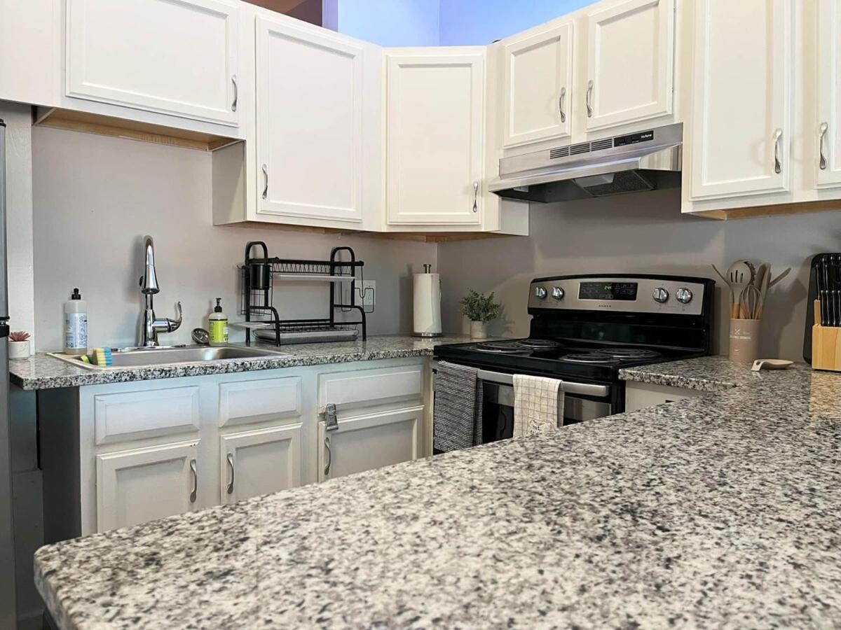 Appartamento Downtown Cleveland -Modern First Floor Unit Esterno foto